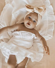 Load image into Gallery viewer, FLORA COTTON MUSLIN BLANKET WHITE
